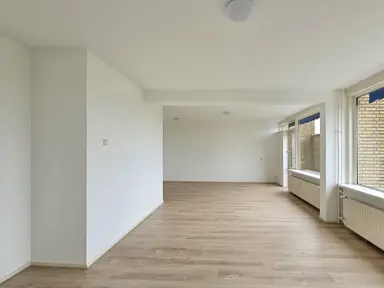 126m2 flat to rent for 1795€/month in Van Tuyll van Serooskerkenstraat 55, Voorburg