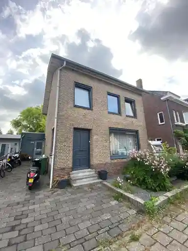 79m2 flat to rent for 1145€/month in Dorpstraat 135, Maastricht