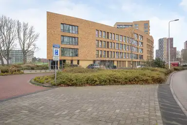 100m2 apartment to rent for 1620€/month in Prins Clausweg 277, Leiden