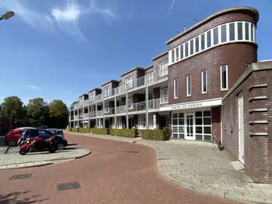 80m2 apartment to rent for 1090€/month in Prins Frisohof, Sint-Maartensdijk
