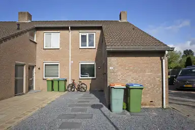 m2 house to rent for 882.82€/month in 't Magesijn 101, Klundert
