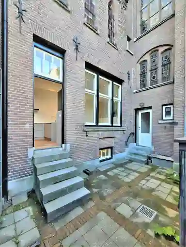 80m2 Appartement à louer pour 2350€/mois à Kruisweg, Haarlem