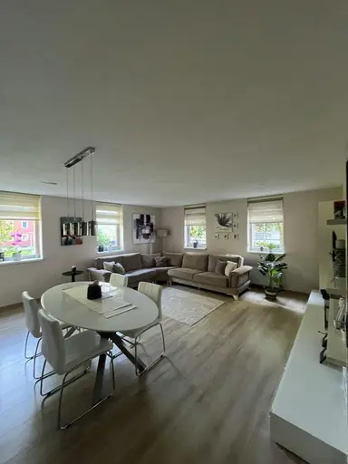 90m2 flat te huur voor 2200€/maand in Suze Groeneweglaan, Rotterdam