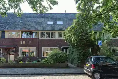 92m2 Haus zur Miete für 2300€/Monat in Eemnesserweg, Hilversum
