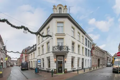 150m2 apartment to rent for 1675€/month in Heilige Geeststraat, Roermond