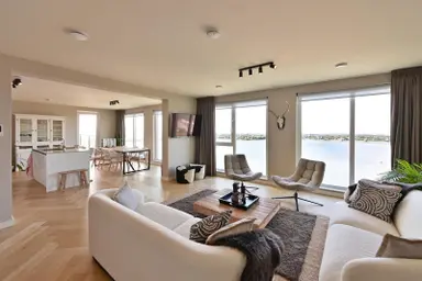 142m2 Appartement à louer pour 3750€/mois à Zeeduinweg 540, Almere