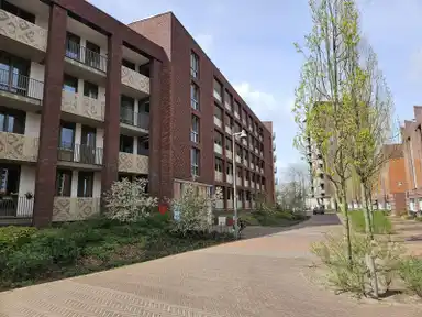 77m2 Appartamento in affitto per 1400€/mese a Koningsloper, Oss