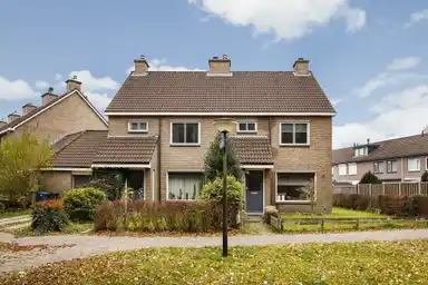 120m2 house to rent for 1445€/month in Kaartenmakershoeve 233, Apeldoorn