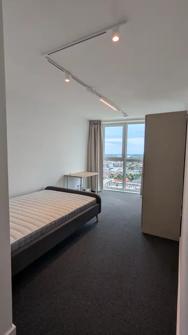 15m2 Chambre à louer pour 1200€/mois à Brielselaan, Rotterdam