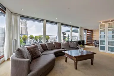105m2 Appartement à louer pour 2495€/mois à Begijnenhof 21A, Eindhoven