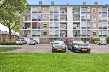 65m2 Appartement à louer pour 1195€/mois à Rodenburgweg 50, Eindhoven