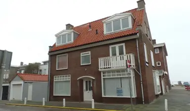 m2 house to rent for 2475€/month in Buitensluisstraat 2, Katwijk