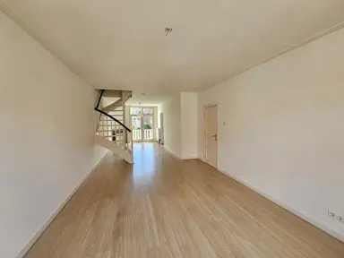 100m2 apartment to rent for 3300€/month in Biesboschstraat, Amsterdam