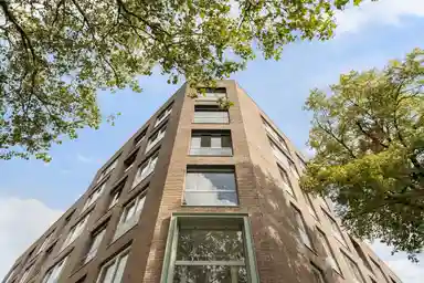 63m2 Appartement à louer pour 1900€/mois à Roentgenstraat, Rotterdam
