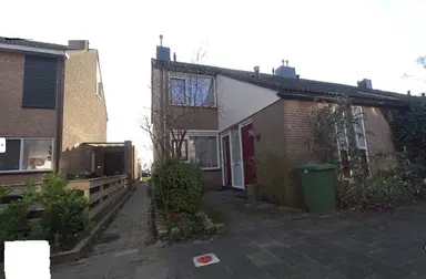 72m2 maison à louer pour 950€/mois à H.P. van der Poellaan, Rijpwetering