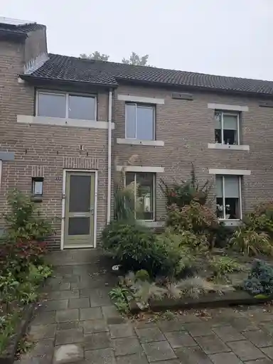 98m2 house to rent for 932.93€/month in Prunusstraat 39, Oisterwijk