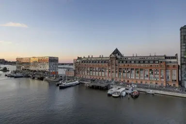 159m2 Appartamento in affitto per 2600€/mese a Silodam, Amsterdam