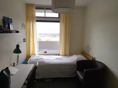 18m2 Chambre à louer pour 740€/mois à Bloemenweg, Maastricht