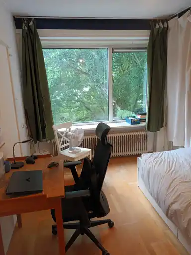 13m2 Chambre à louer pour 950€/mois à Pruimenlaan, Amstelveen