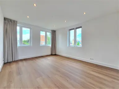 200m2 Haus zur Miete für 3950€/Monat in Reigerstraat, Badhoevedorp