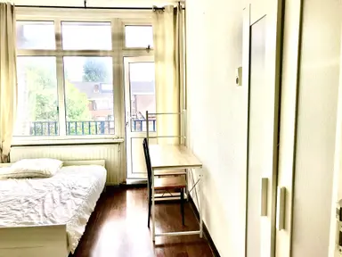 11m2 Zimmer zur Miete für 670€/Monat in Hogenbanweg 122C, Rotterdam