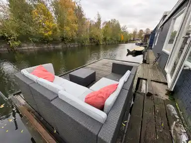44m2 maison à louer pour 2449€/mois à Da Costakade, Utrecht