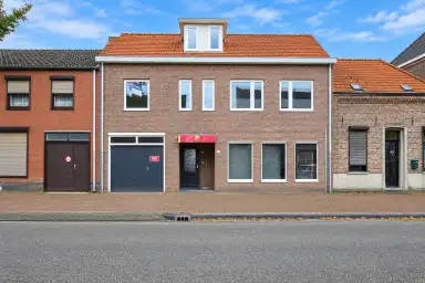 135m2 apartment to rent for 1250€/month in Dorpstraat 140, Heythuysen
