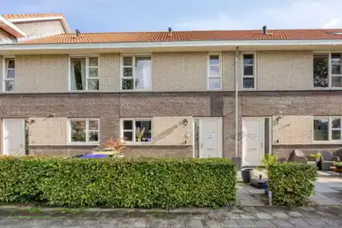 124.76m2 house to rent for 1228.07€/month in Zuylen 69, Zeewolde