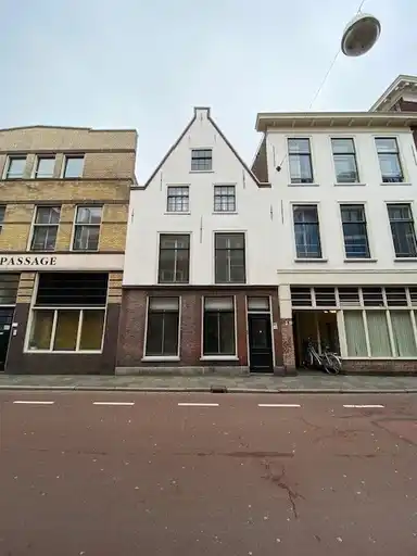133m2 Appartement à louer pour 932.93€/mois à Noordeinde 43, Leiden