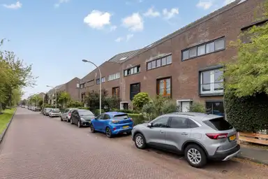 213m2 house to rent for 3000€/month in Anthony Fokkersingel 60, The Hague