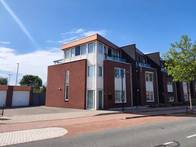 125m2 house to rent for 1680€/month in Zuiderpoort 33, Pey