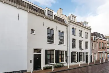 57m2 maison à louer pour 2200€/mois à Strosteeg 49, Utrecht