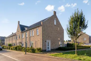 120m2 house to rent for 2095€/month in Albert Johan Gerardsstraat, Deventer