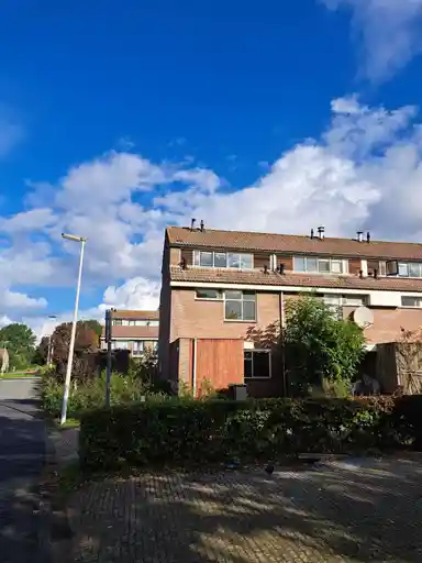 157m2 Haus zur Miete für 2050€/Monat in Maldenhof 269, Amsterdam
