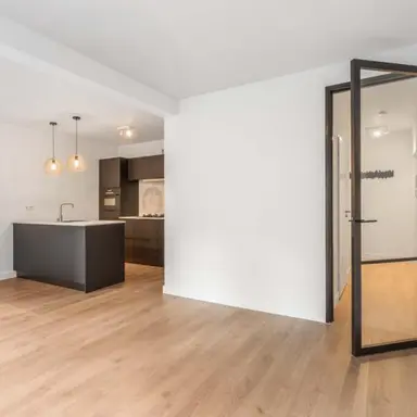 70μ² Διαμέρισμα προς ενοικίαση για 2950€/μήνα σε Derde Schinkelstraat, Amsterdam