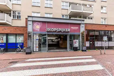 235m2 flat to rent for 3430€/month in Nieuwstraat 143, Spijkenisse