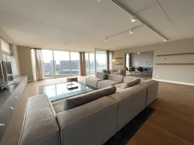 204m2 Appartamento in affitto per 6300€/mese a Wierdsmaplein, Rotterdam