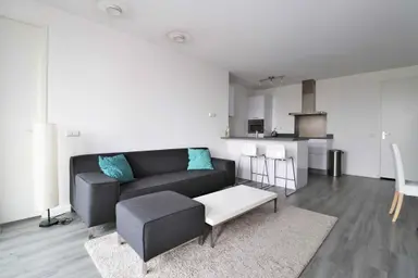 68m2 flat to rent for 2750€/month in Kruisplein 604, Rotterdam
