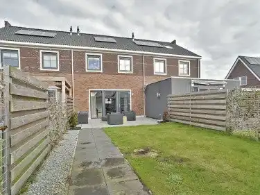 92m2 huis te huur voor 1400€/maand in Balsemien, Leek