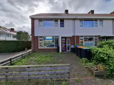 107m2 huis te huur voor 864.03€/maand in Lucernehof 158, Dronten