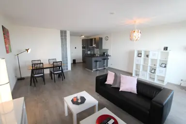 62m2 Appartement te huur voor 2100€/maand in Raadhuisplein 194, Hoofddorp