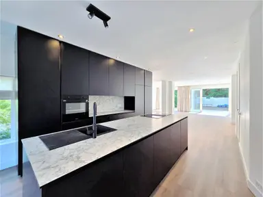 200m2 house to rent for 3950€/month in Reigerstraat, Badhoevedorp