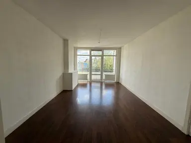 92m2 apartment to rent for 1299€/month in Schieweg, Rotterdam