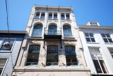 85m2 Appartement à louer pour 2000€/mois à Hoogstraat, The Hague