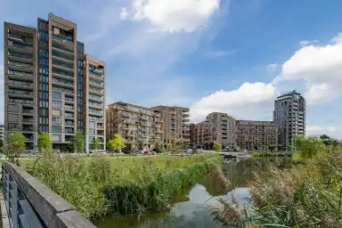 116m2 apartment to rent for 2350€/month in Jan Wolkerslaan, Diemen