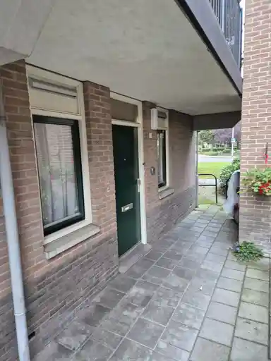 58m2 apartment to rent for 625.48€/month in Schouwenhage 1, Raalte
