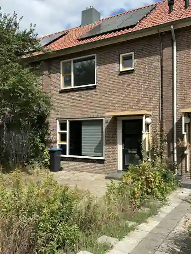65m2 house to rent for 940€/month in van Scorelstraat, Hazerswoude-Dorp