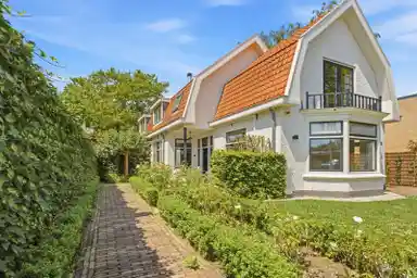 190m2 house to rent for 5250€/month in Vreelandseweg, Loenen aan de Vecht