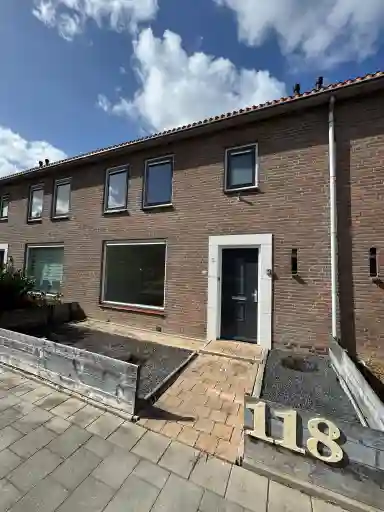 m2 huis te huur voor 713€/maand in Croonenburgh 118, Oud-Beijerland