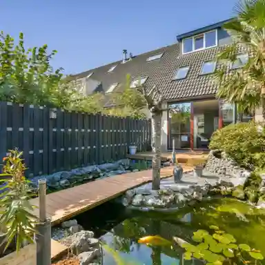100m2 house to rent for 2495€/month in Vergeet-mij-nietjestraat 11, Almere